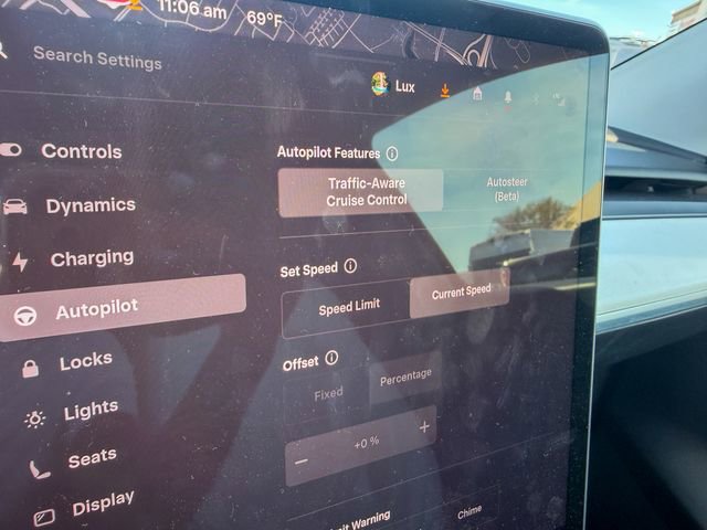 Used 2024 Tesla Model Y Performance image 24