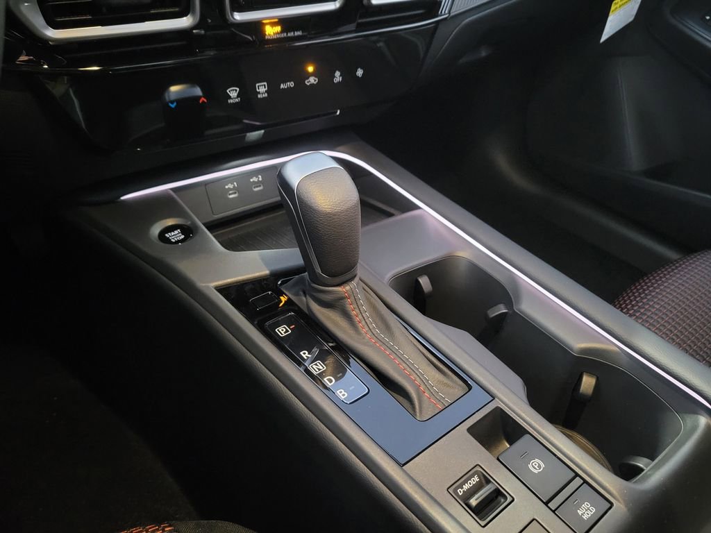 New 2026 Nissan Sentra SR w/ Floor Mat Package image 9