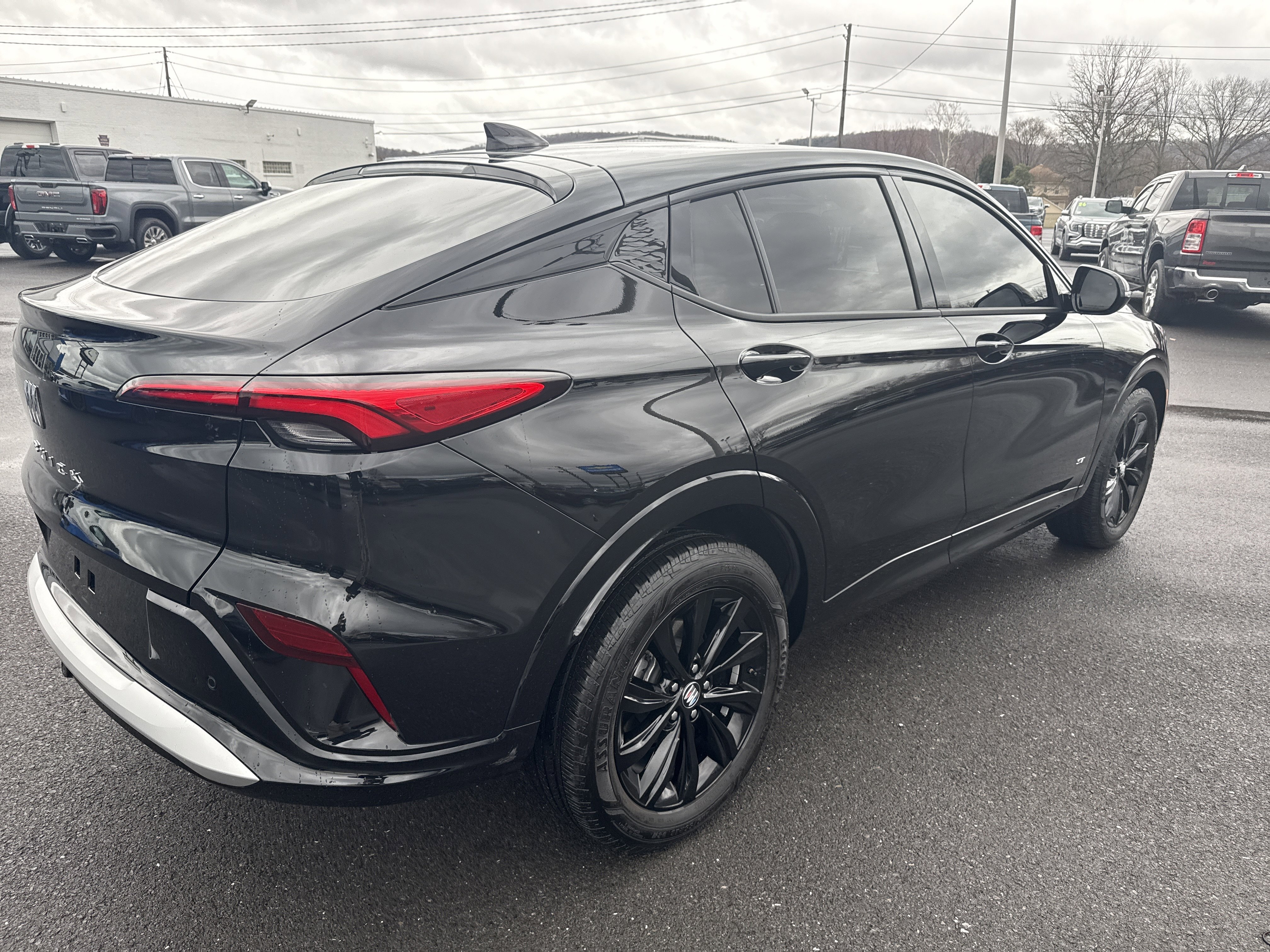 Used 2025 Buick Envista Sport Touring w/ Convenience I Package image 3