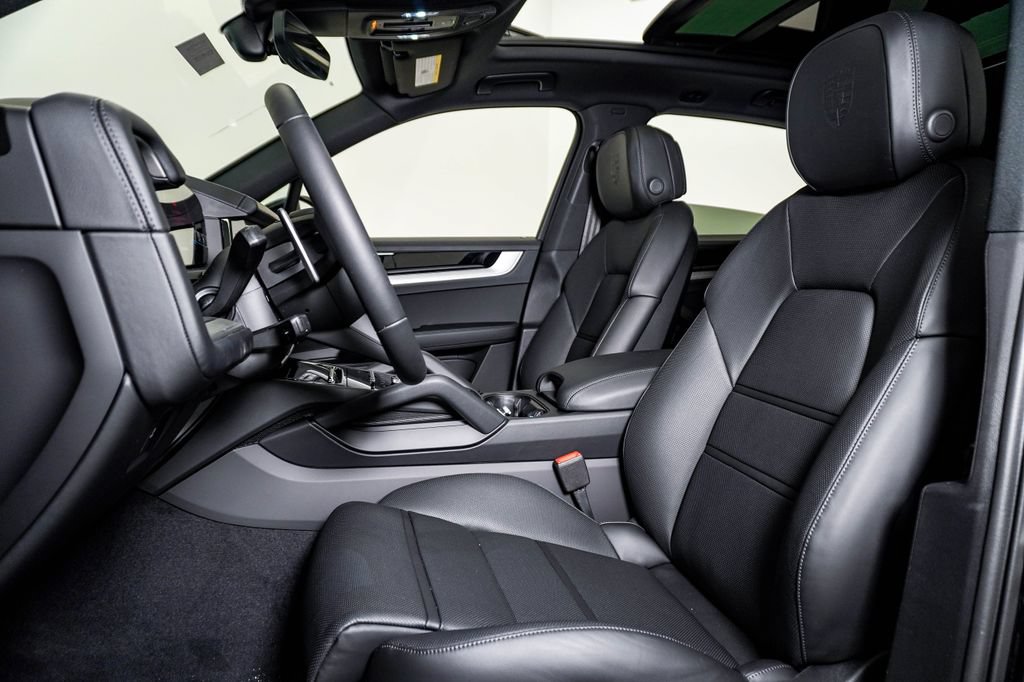 New 2026 Porsche Cayenne S AWD/4WD image 5