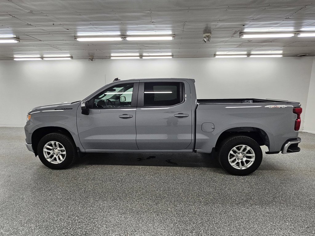 Used 2024 Chevrolet Silverado 1500 LT AWD/4WD image 10