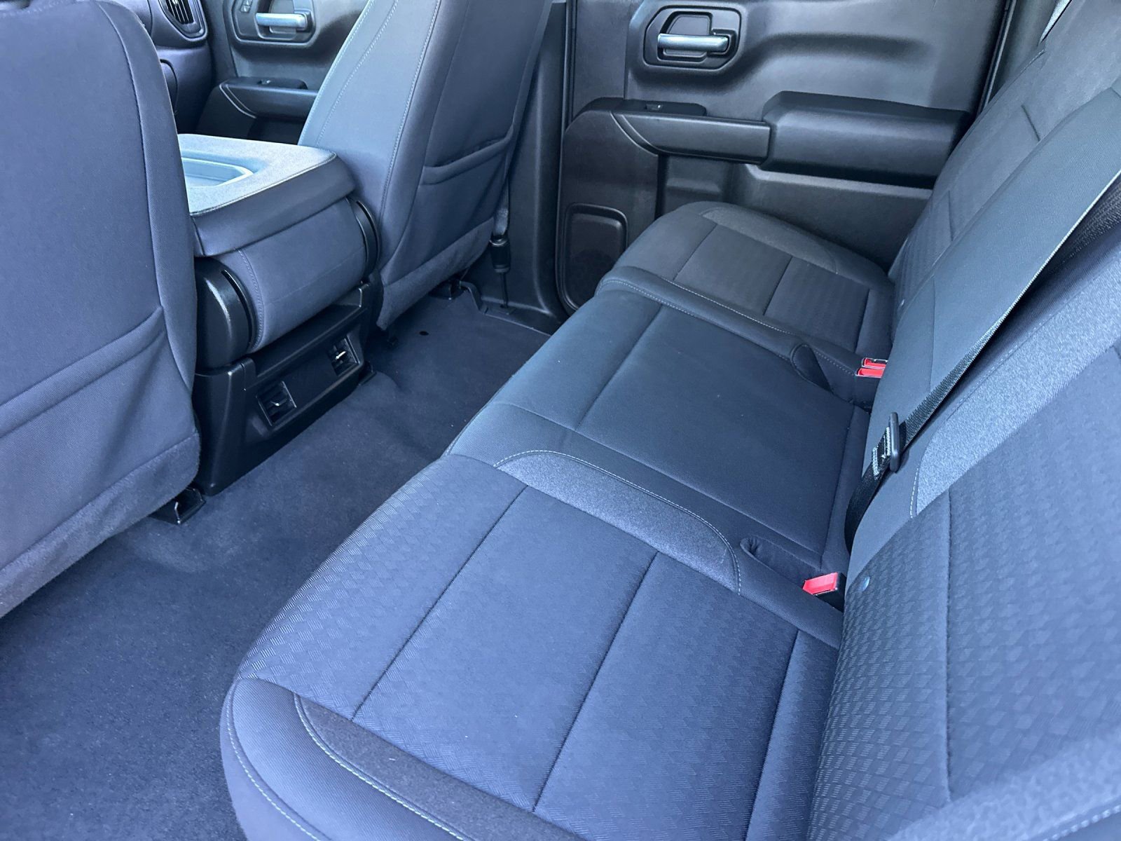 Used 2022 Chevrolet Silverado 1500 Custom image 11