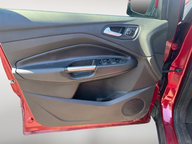 Used 2018 Ford Escape Titanium w/ Ford Safe & Smart Package AWD/4WD image 10