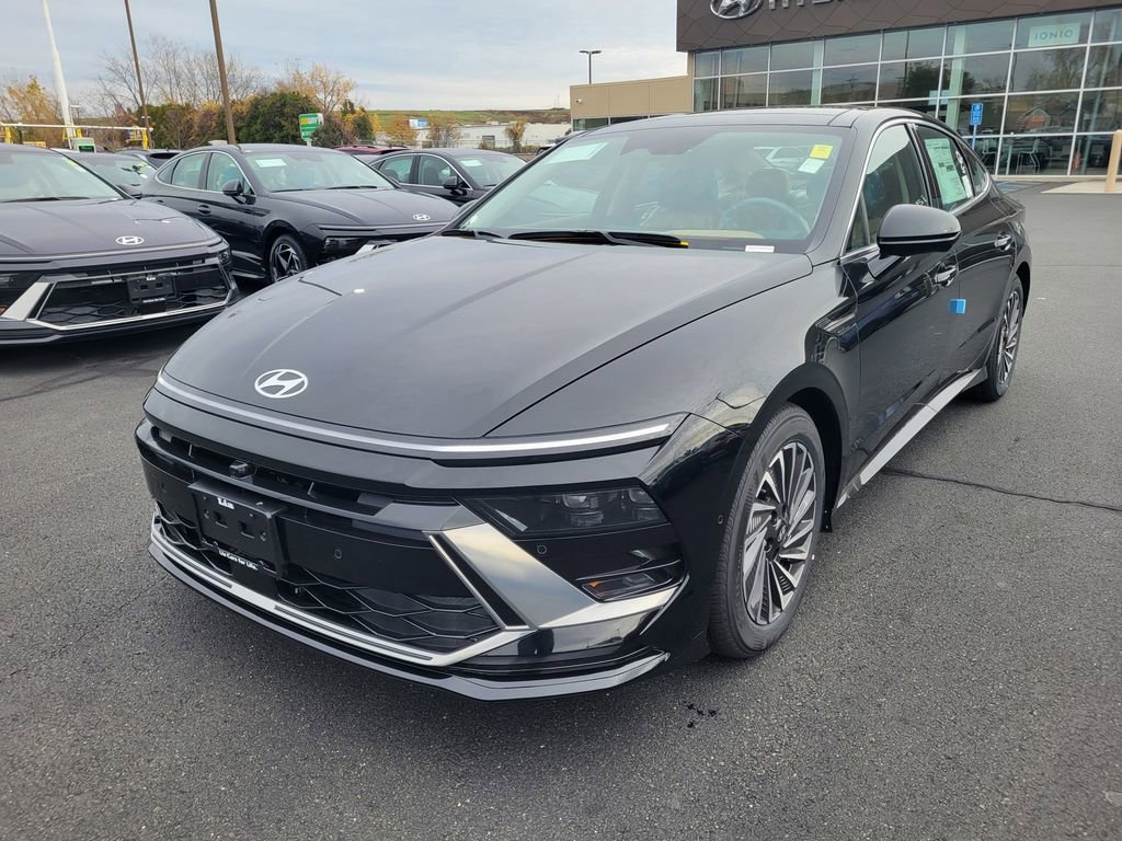 New 2026 Hyundai Sonata Limited FWD image 9