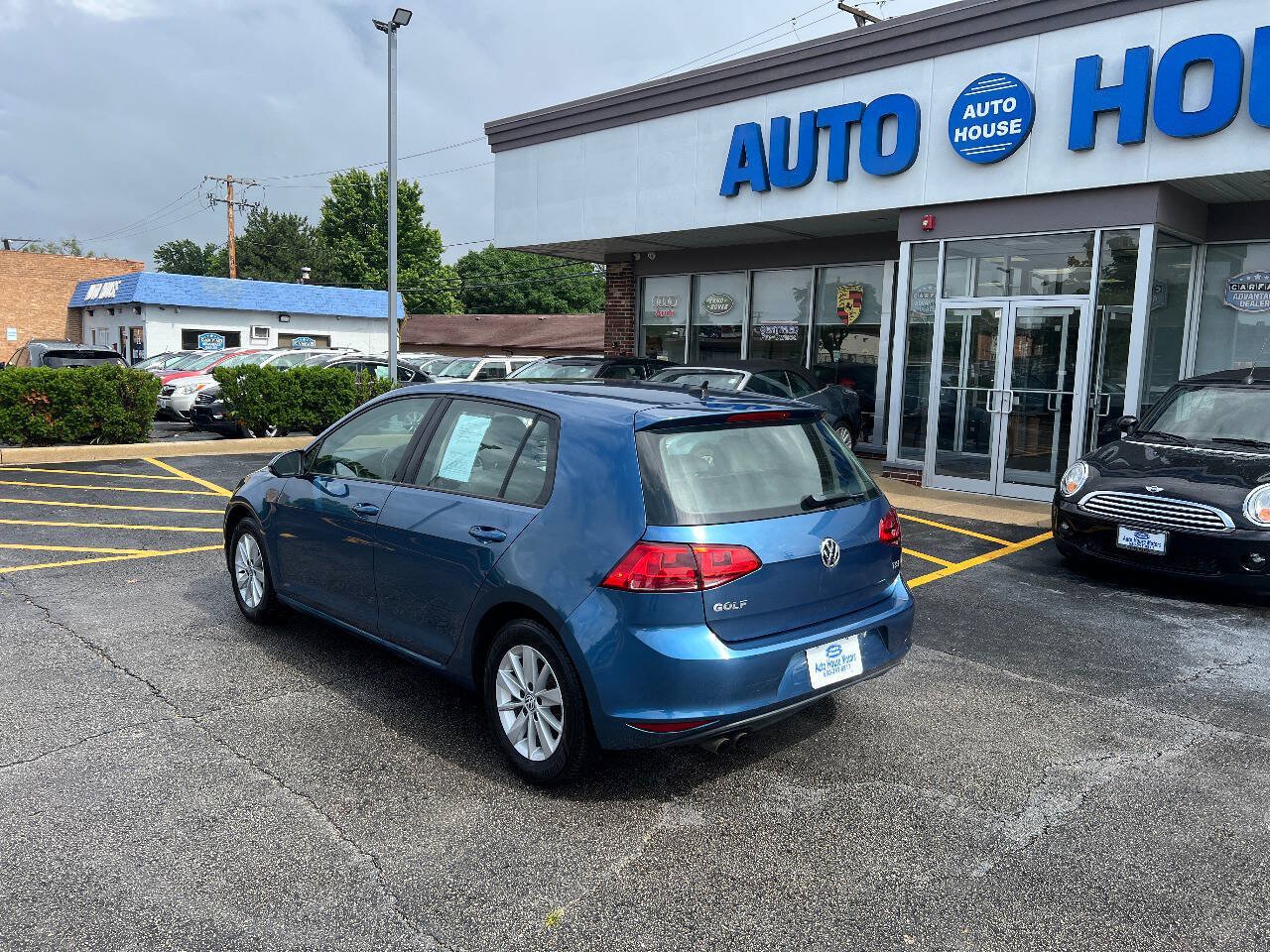 Used 2015 Volkswagen Golf S FWD image 11