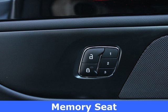 New 2026 Lincoln Nautilus Premier AWD/4WD image 33