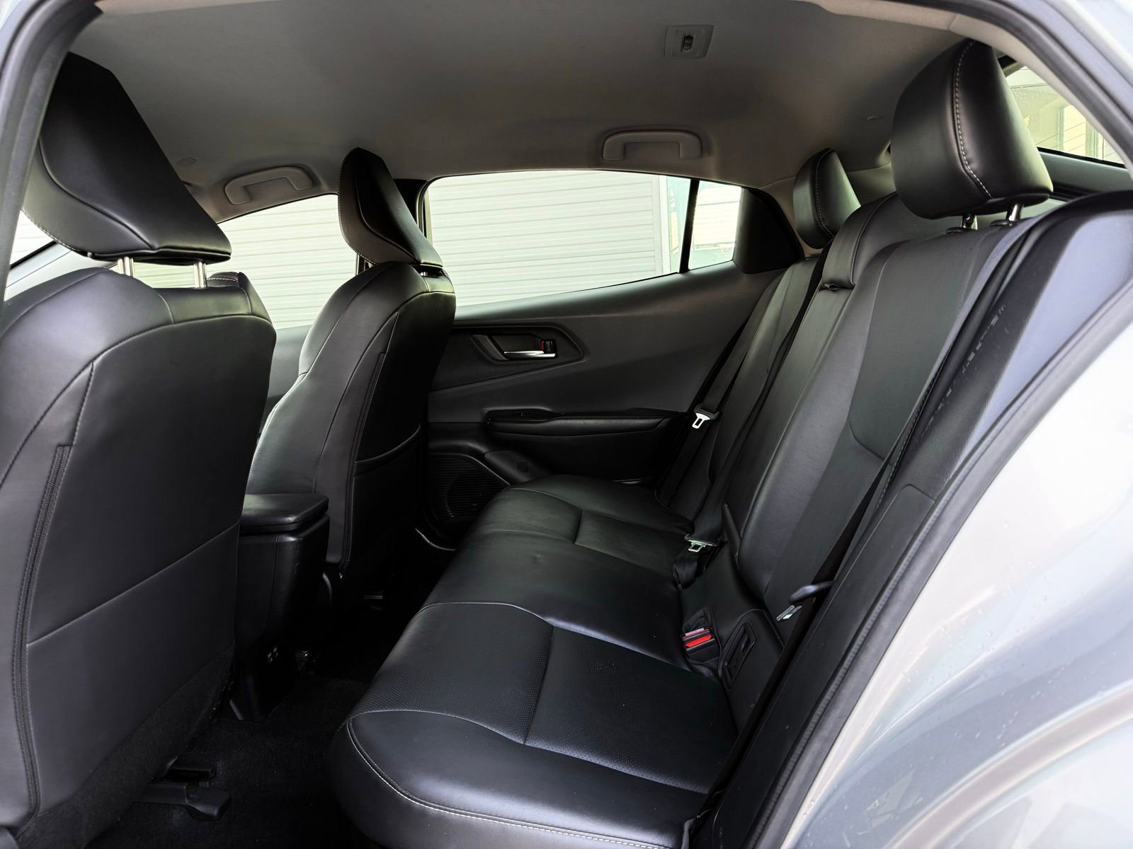 Used 2024 Toyota Prius XLE FWD image 24
