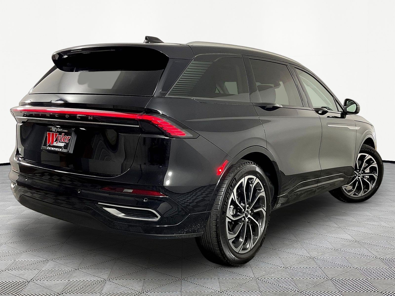 Used 2026 Lincoln Nautilus Reserve AWD/4WD image 6