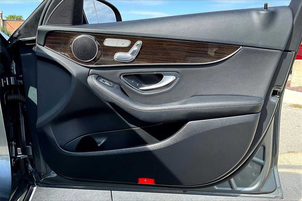 Used 2017 Mercedes-Benz C 300 4MATIC Sedan image 26