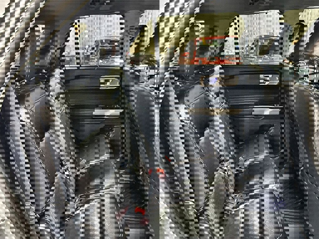 Used 2022 Ford Explorer Limited image 31