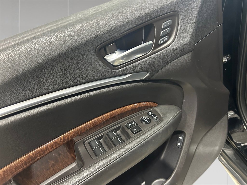 Used 2017 Acura MDX SH-AWD w/ Technology Package image 11