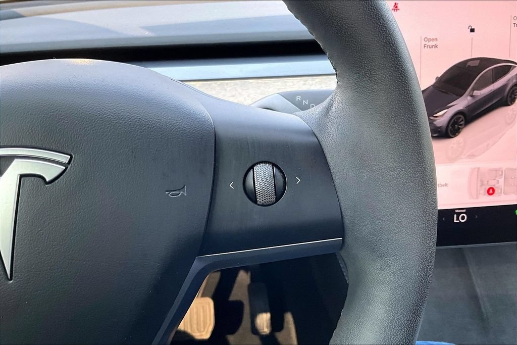 Used 2023 Tesla Model Y Long Range AWD/4WD image 14