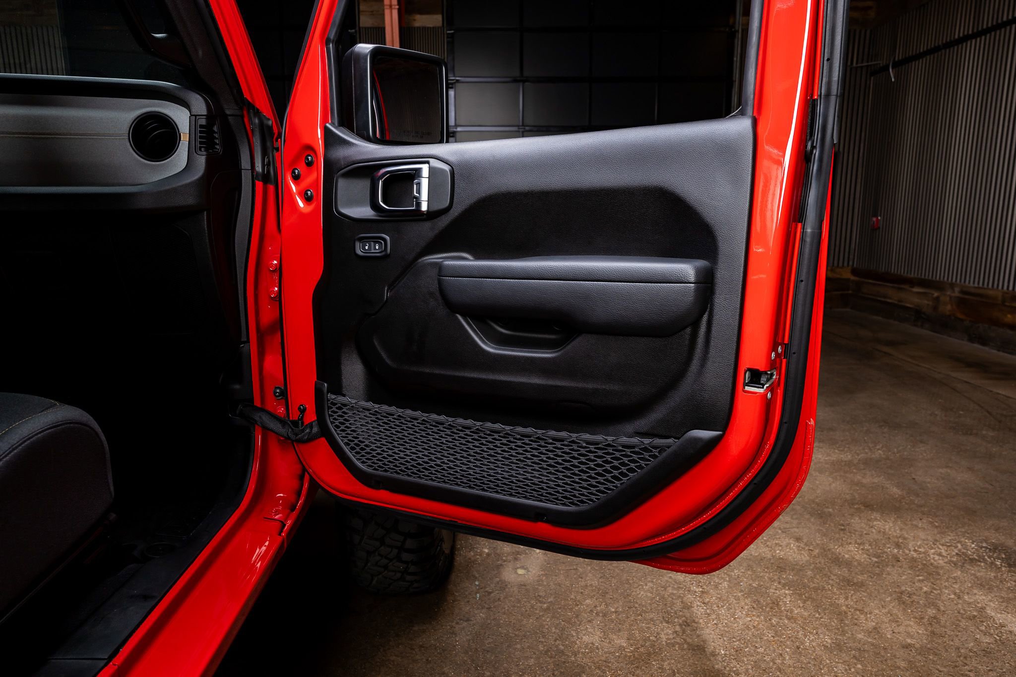 Used 2025 Jeep Wrangler Sport S image 37