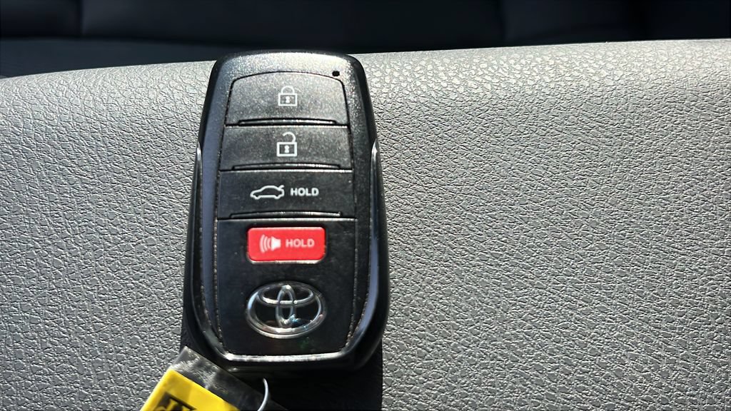 Used 2026 Toyota Camry SE FWD image 23