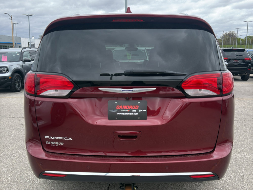 Used 2019 Chrysler Pacifica Touring-L Plus w/ Tire & Wheel Group FWD image 7