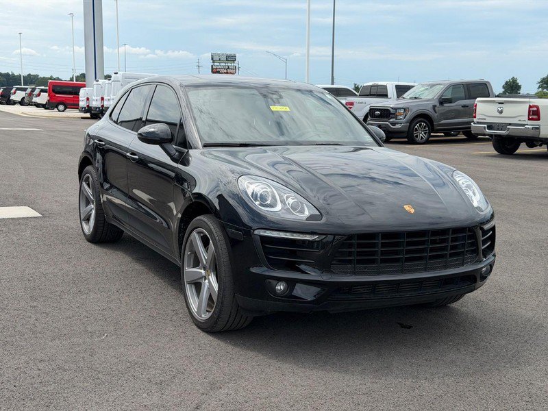 Used 2018 Porsche Macan Sport Edition AWD/4WD image 3
