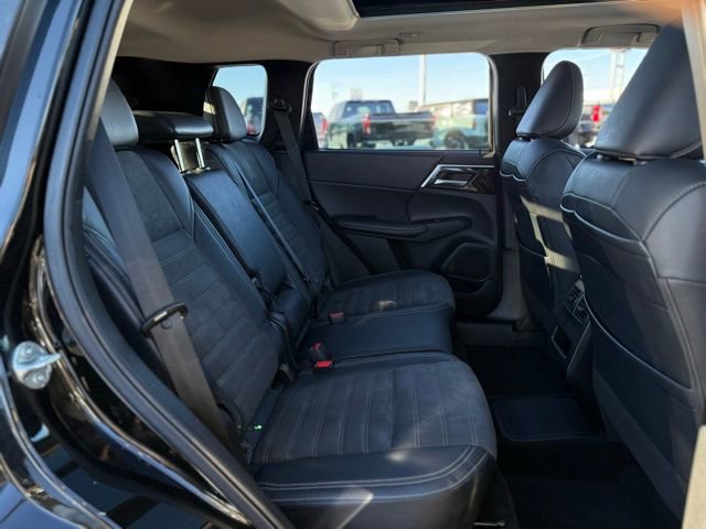 Used 2023 Mitsubishi Outlander SE image 22