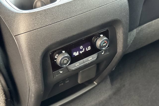 New 2026 Chevrolet Traverse High Country FWD image 20