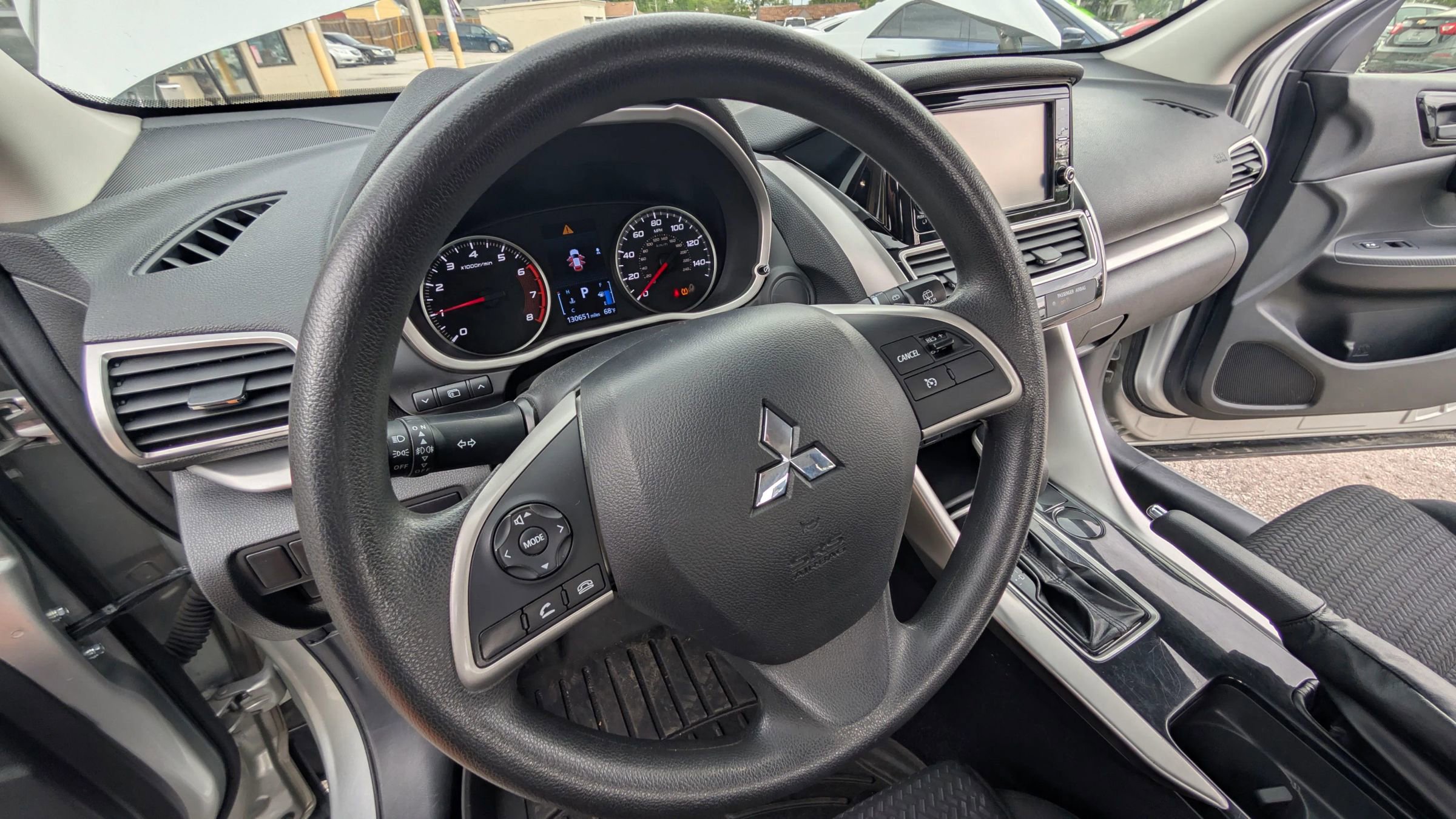 Used 2020 Mitsubishi Eclipse Cross ES FWD image 11