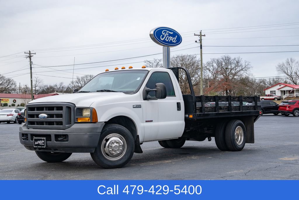 Used 2005 Ford F350 XL image 1