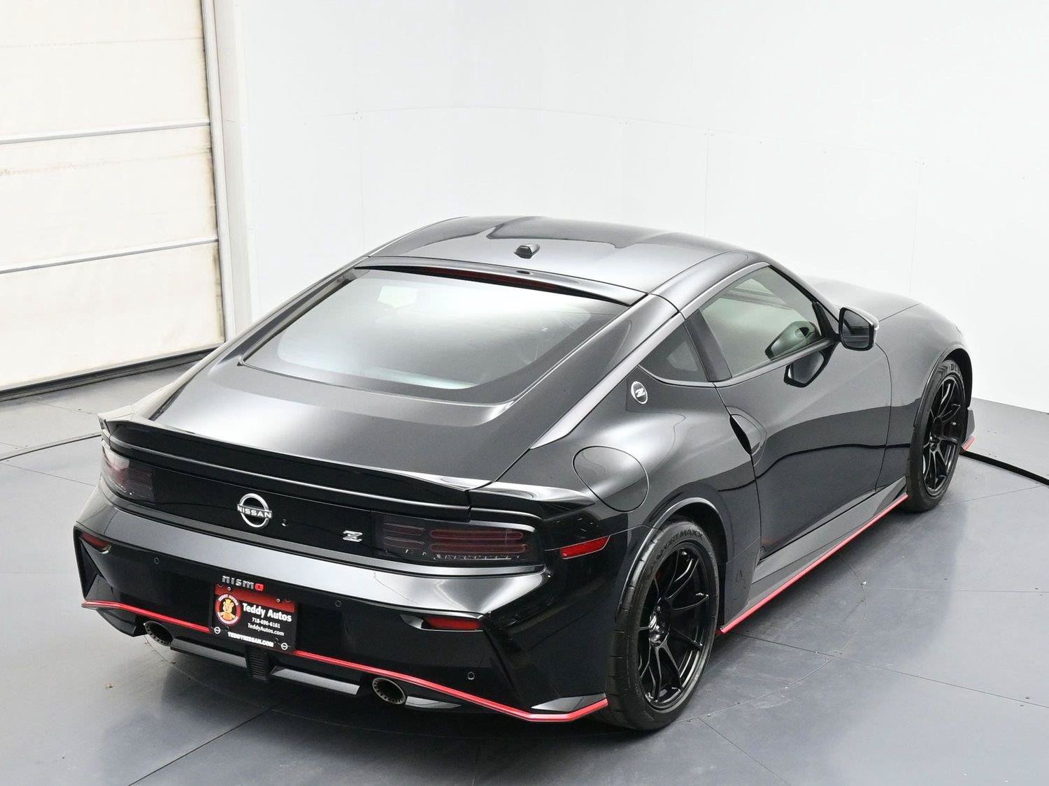 Certified 2024 Nissan Z NISMO w/ Floor Mat Package RWD image 38
