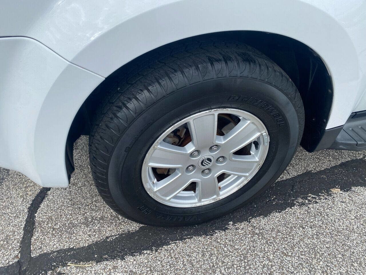 Used 2008 Mercury Mariner 2WD V6 image 14