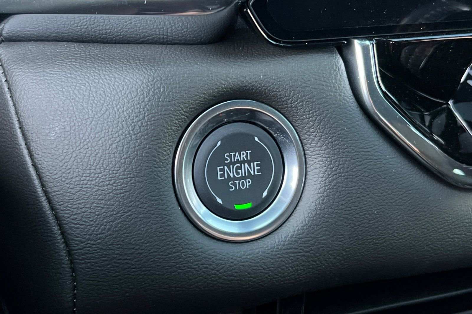 New 2026 GMC Canyon Elevation w/ Convenience Package image 21