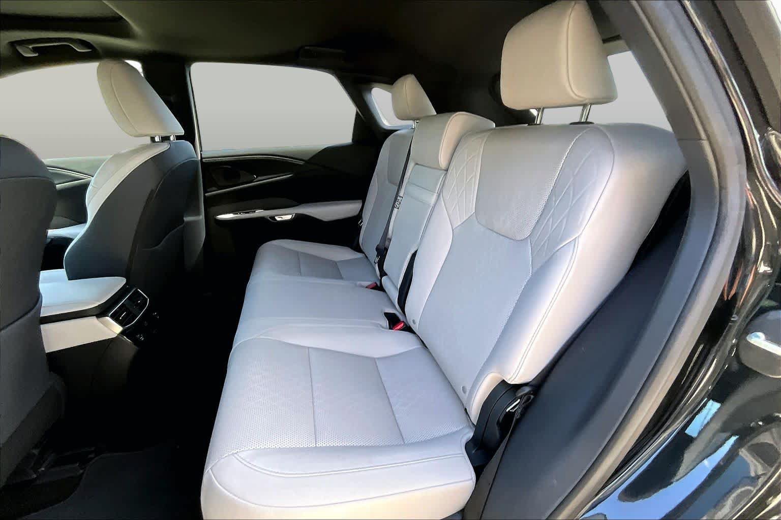 Used 2026 Lexus RX 350 Premium Plus w/ Accessory Package (Z1) FWD image 21