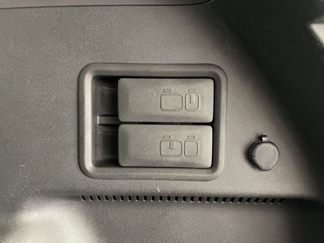 Used 2019 Chevrolet Equinox LT FWD image 26