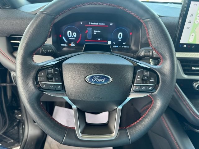 Used 2025 Ford Explorer ST-Line w/ ST-Line Street Pack AWD/4WD image 15