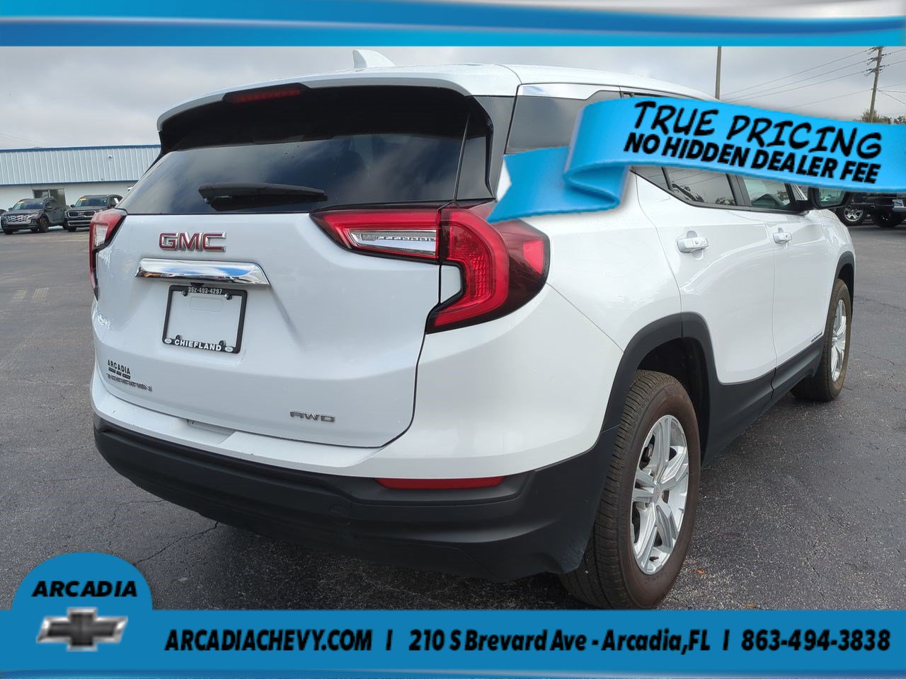 Used 2024 GMC Terrain SLE AWD/4WD image 4