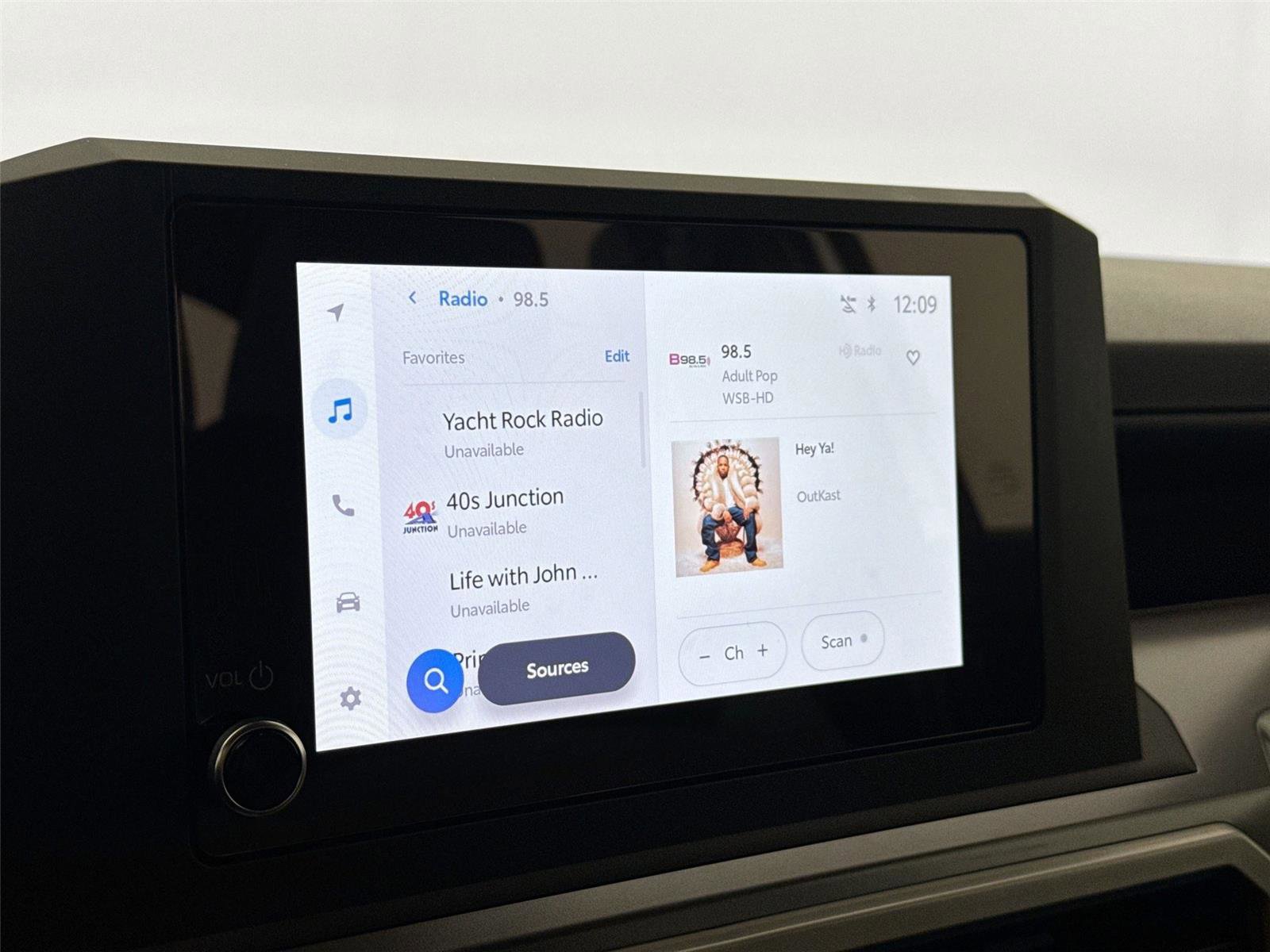 Certified 2025 Toyota Tacoma TRD Sport image 22