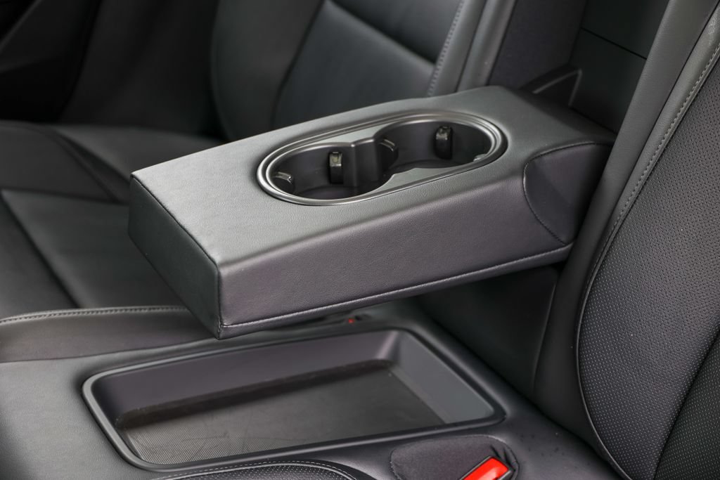 Certified 2026 Porsche Taycan AWD/4WD image 44