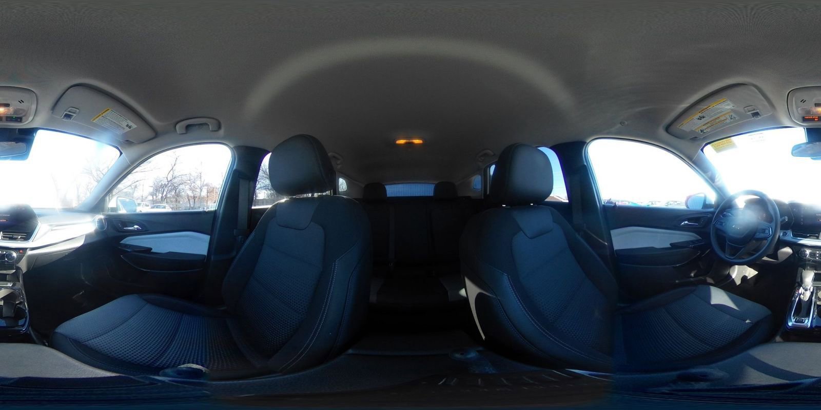 Used 2025 Chevrolet Trax LT image 41