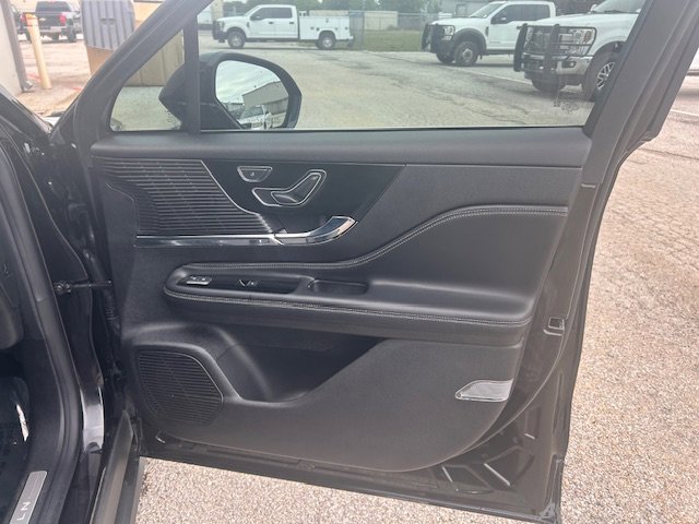 Used 2022 Lincoln Corsair AWD w/ Equipment Group 101A image 12