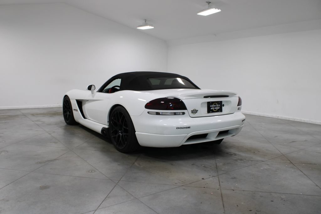 Used 2004 Dodge Viper SRT-10 RWD image 7