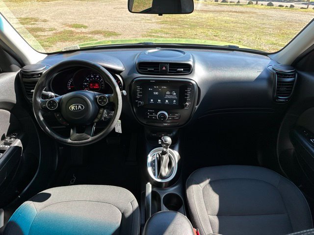 Used 2018 Kia Soul + FWD image 27