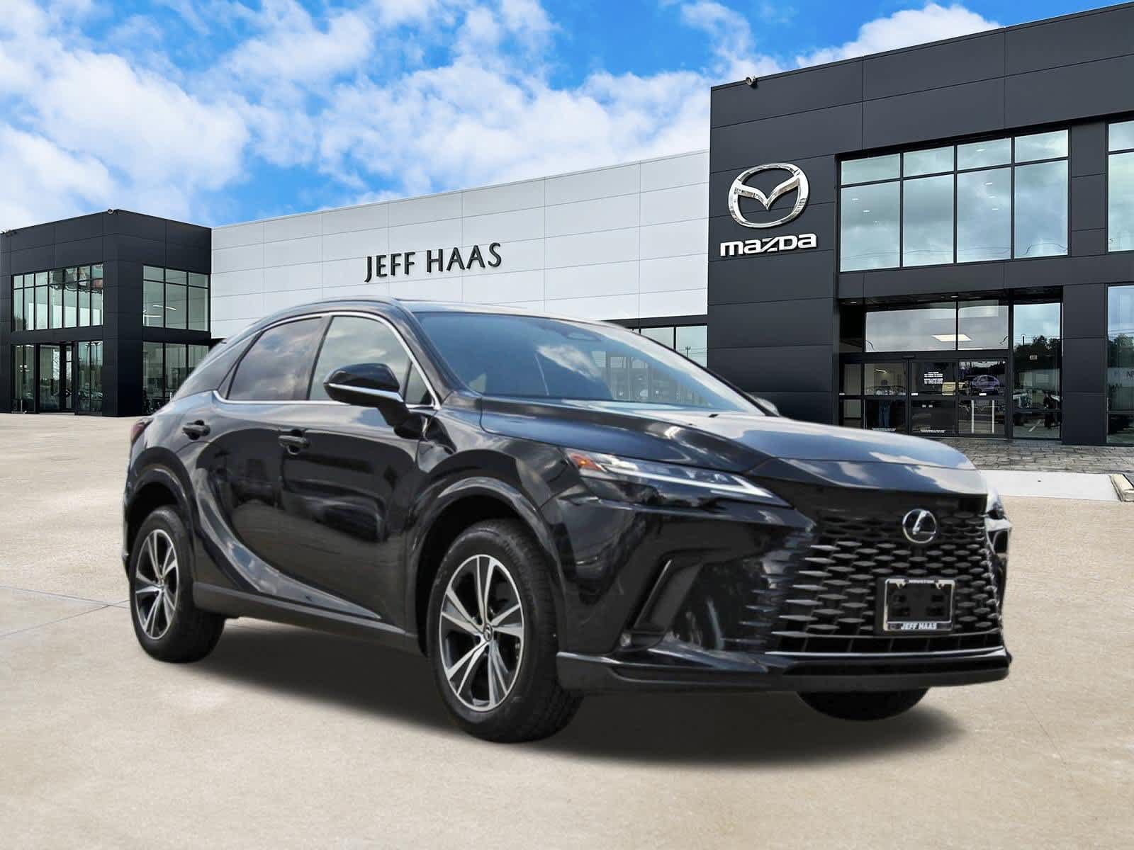 Used 2025 Lexus RX 350 Premium w/ Accessory Package (Z1) FWD image 4