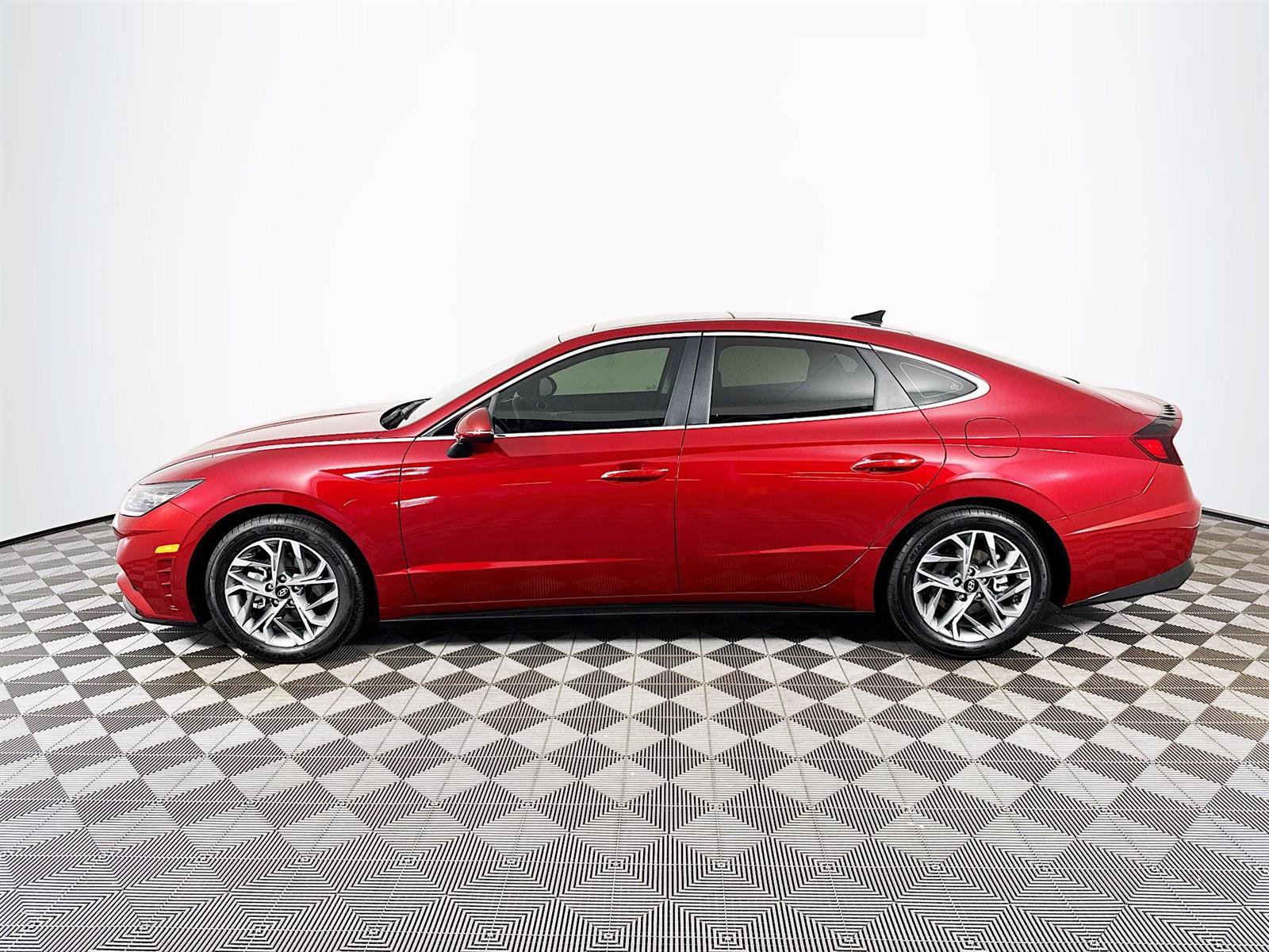 Certified 2023 Hyundai Sonata SEL w/ Convenience Package image 8