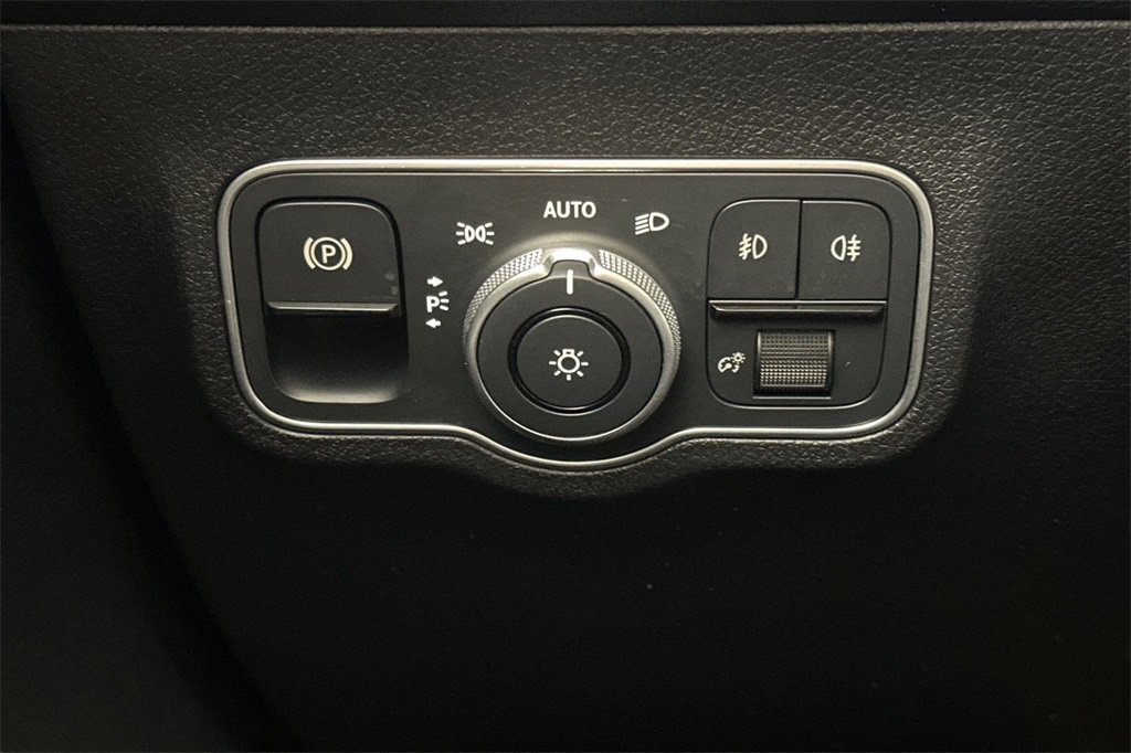 Certified 2026 Mercedes-Benz GLB 250 image 31