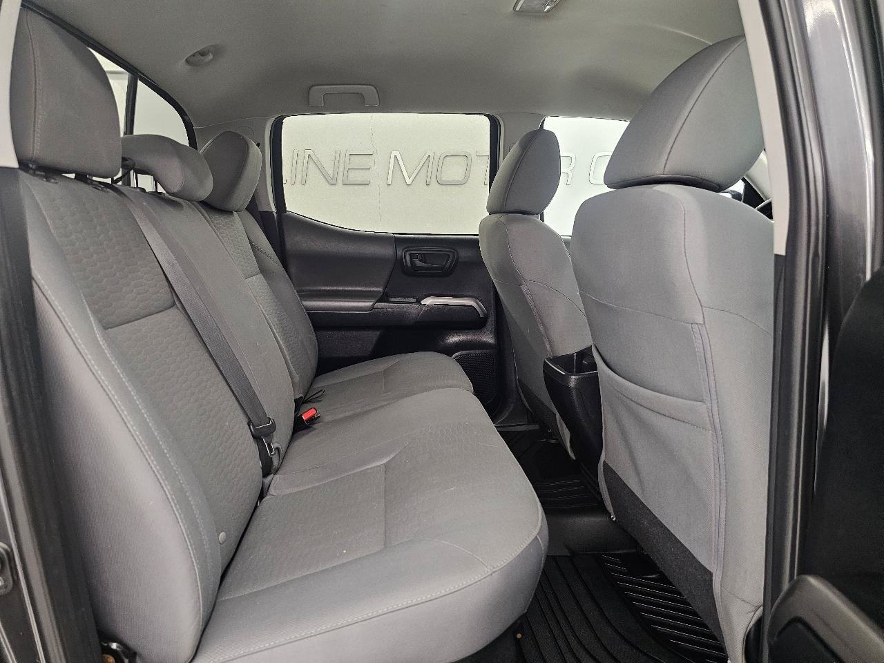 Used 2019 Toyota Tacoma SR5 AWD/4WD image 25