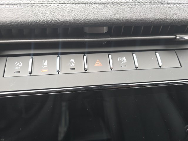 New 2026 Jeep Grand Cherokee Altitude AWD/4WD image 14