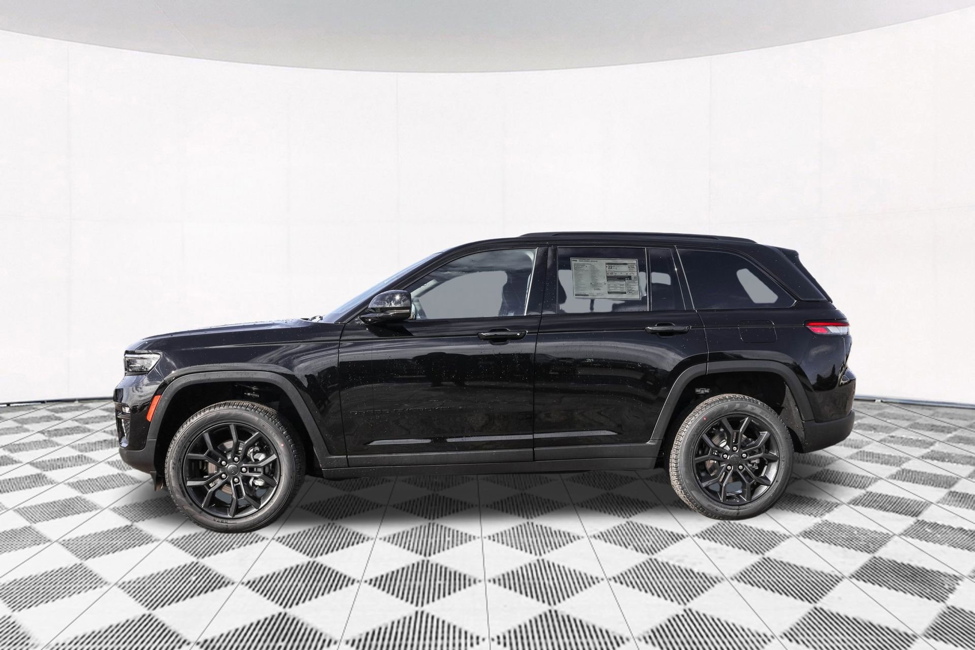 New 2025 Jeep Grand Cherokee Limited image 9