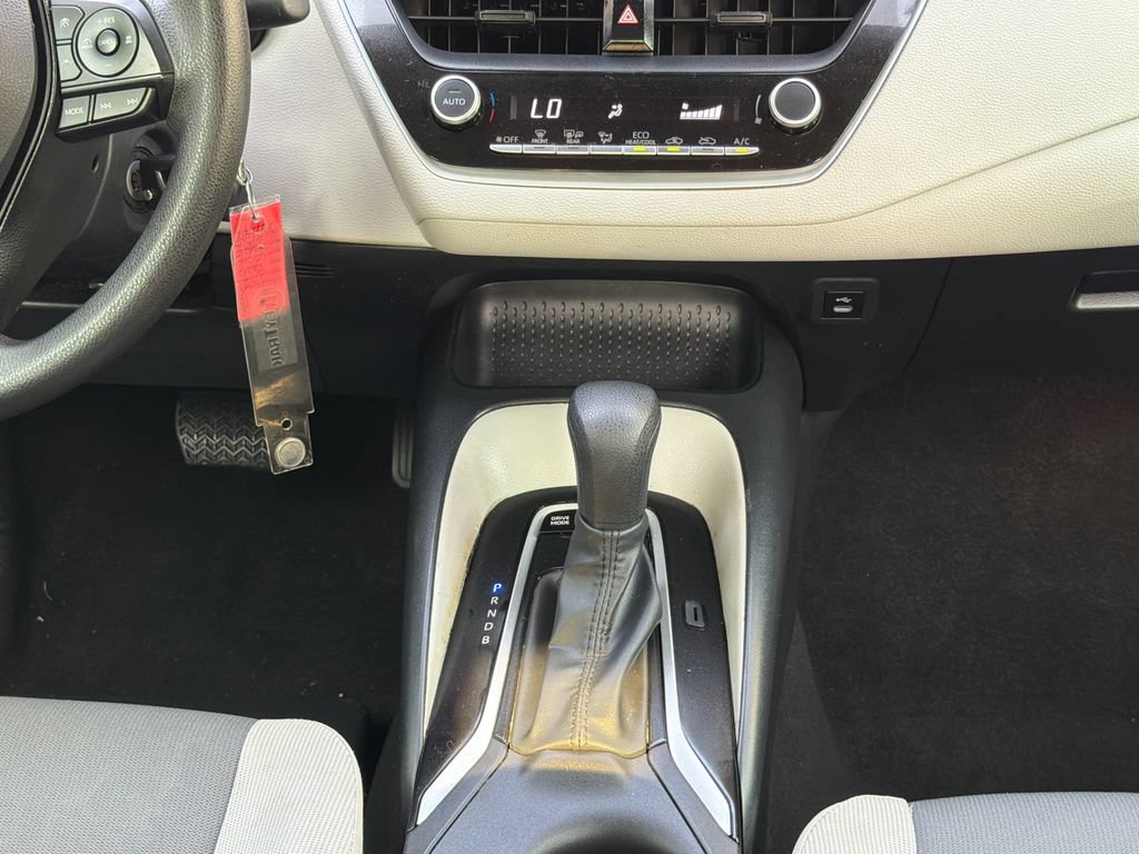 Used 2026 Toyota Corolla LE FWD image 14