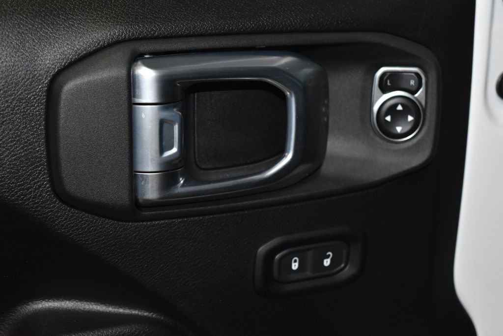 Used 2024 Jeep Wrangler Unlimited w/ Convenience Group image 5