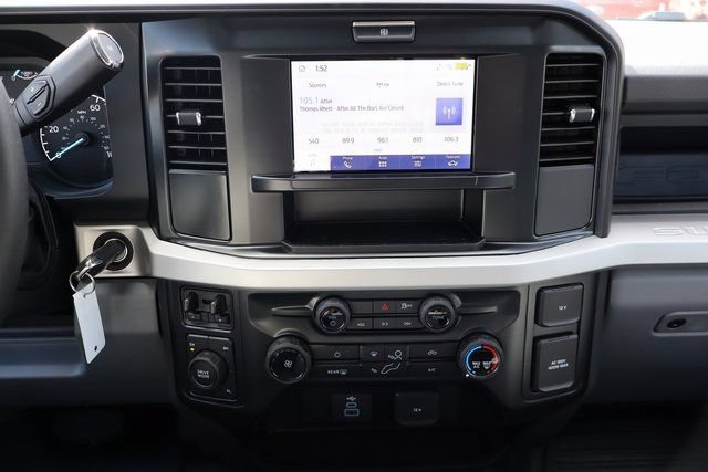 New 2026 Ford F550 4x4 Supercab Super Duty image 7