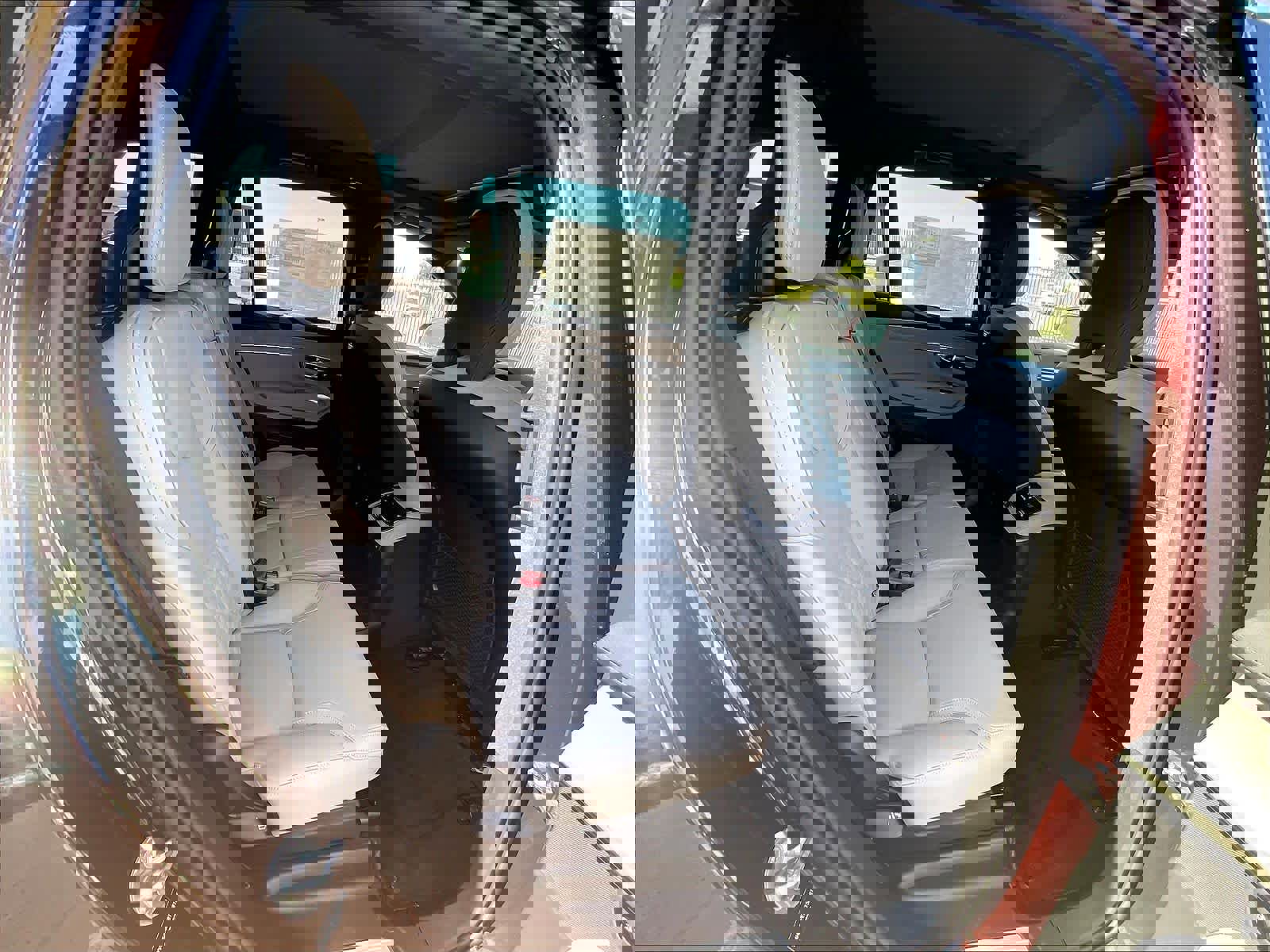 New 2026 Volvo XC90 T8 Plus w/ Protection Package Premier image 27