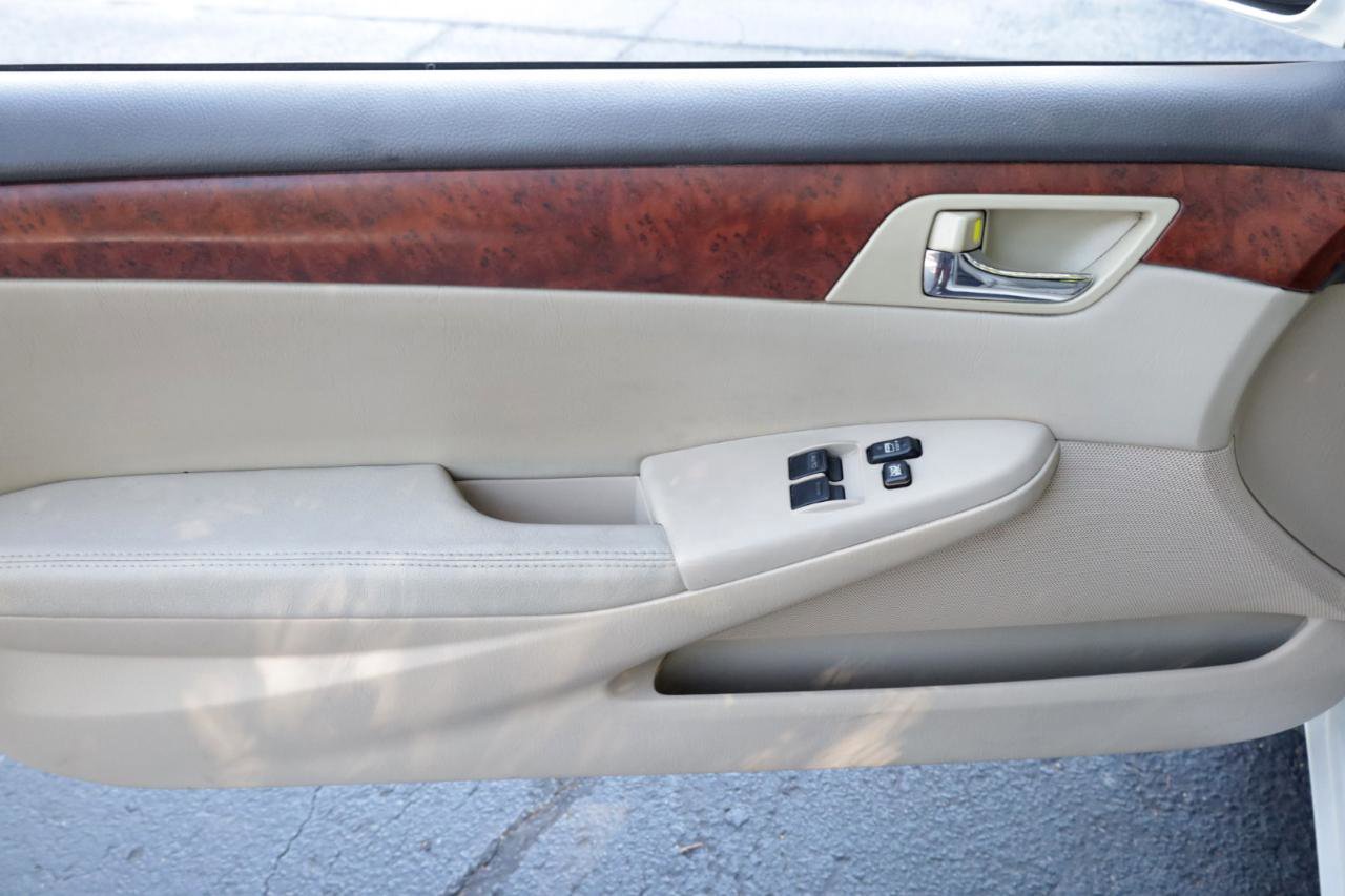 Used 2006 Toyota Solara SE FWD image 28