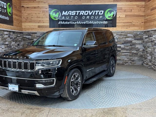 Used 2023 Jeep Wagoneer Series III AWD/4WD image 4