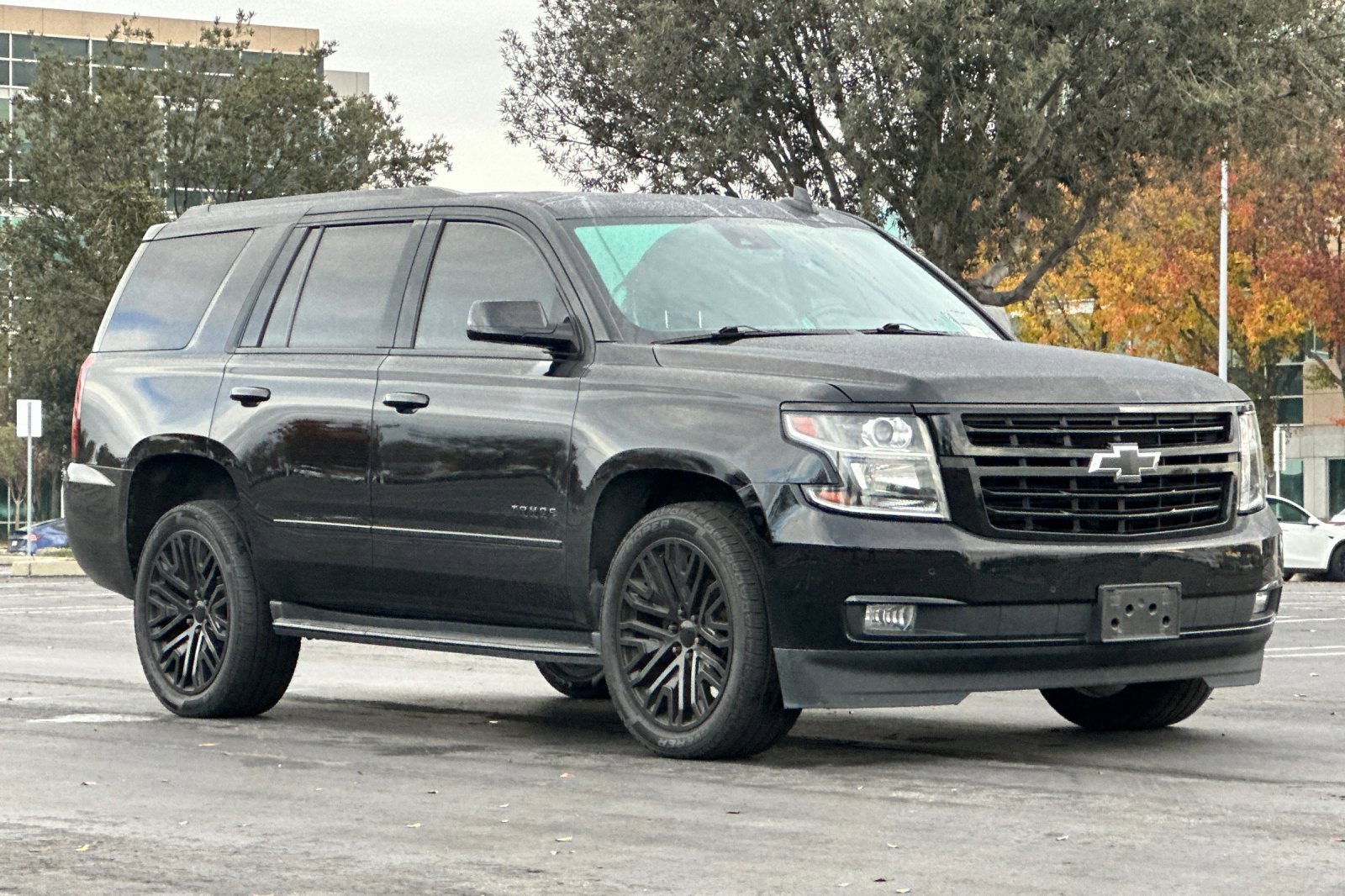 Used 2020 Chevrolet Tahoe Premier image 2